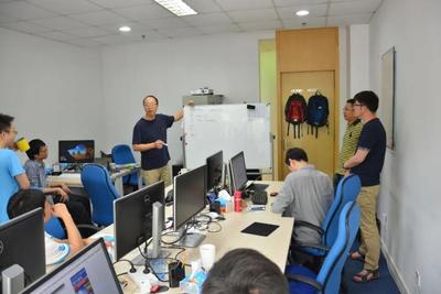 《ZStacker说》 从黑网吧“bug小王子”到技术服务中心总监的软件服务征程